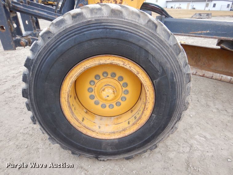 image for item MJ9983 2007 John Deere 770D  motor grader