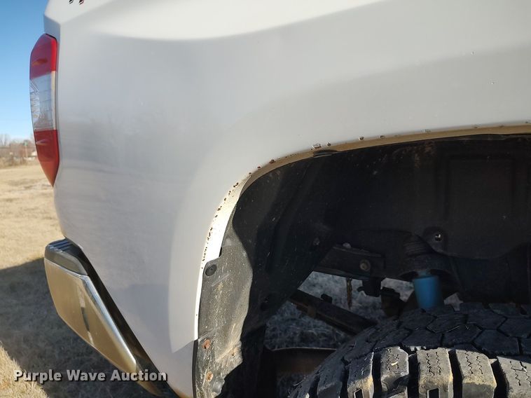 image for item MM9952 2015 Toyota Tundra  Double Cab pickup truck