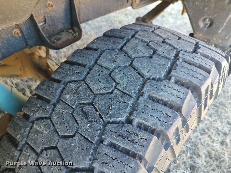 image for item MM9952 2015 Toyota Tundra  Double Cab pickup truck