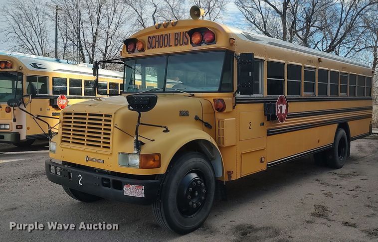 image for item MM9954 2003 International 3800  school bus