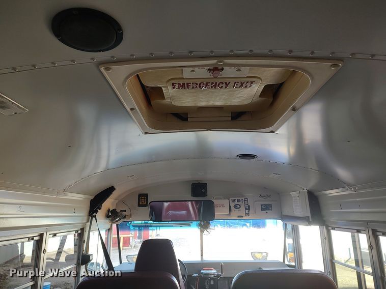 image for item MM9954 2003 International 3800  school bus