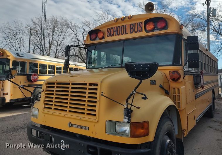 image for item MM9954 2003 International 3800  school bus