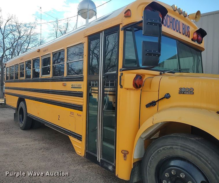 image for item MM9954 2003 International 3800  school bus