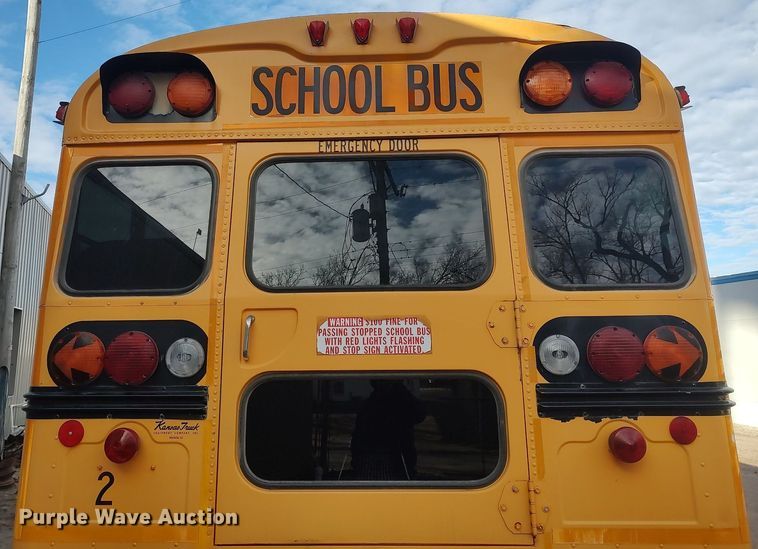 image for item MM9954 2003 International 3800  school bus