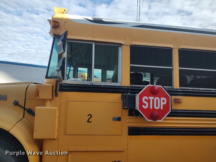 image for item MM9954 2003 International 3800  school bus