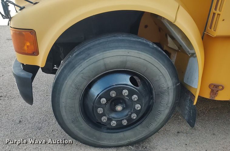 image for item MM9954 2003 International 3800  school bus