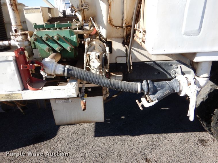 image for item MP9058 1989 Ford F800  sewer jetter truck