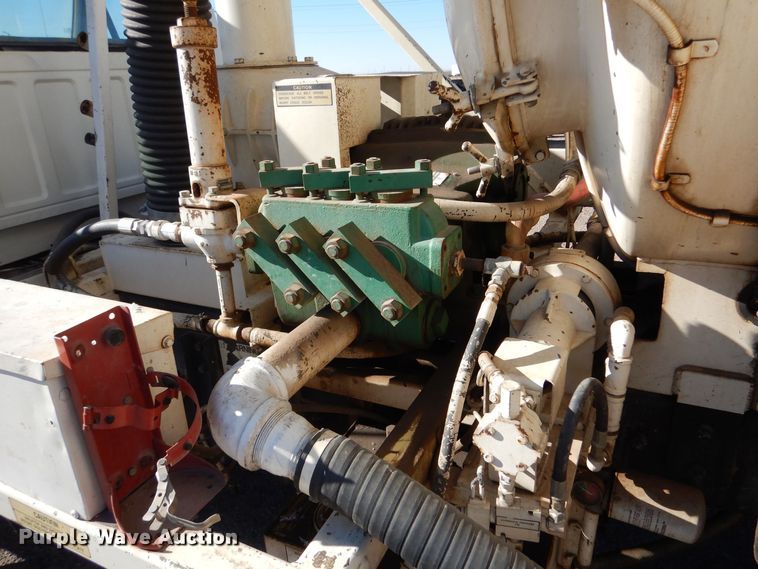 image for item MP9058 1989 Ford F800  sewer jetter truck