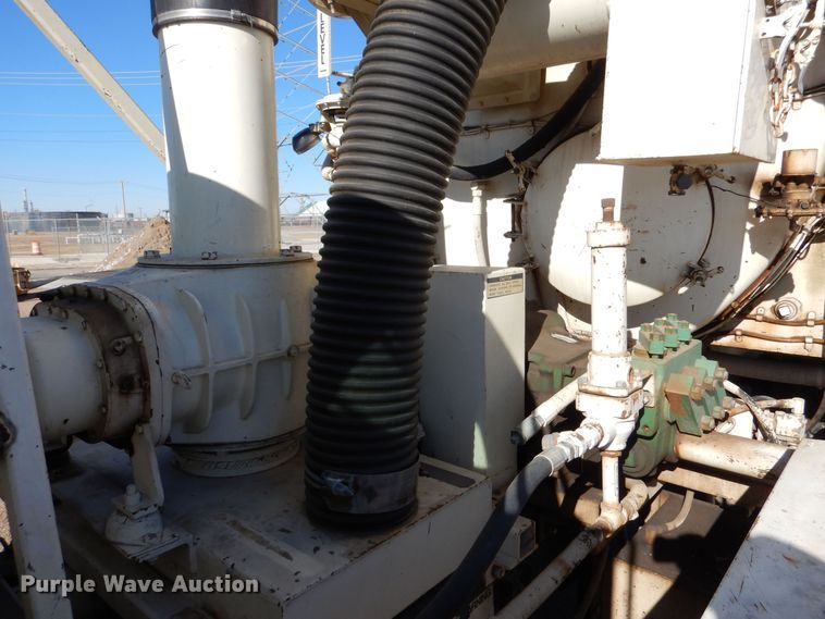 image for item MP9058 1989 Ford F800  sewer jetter truck