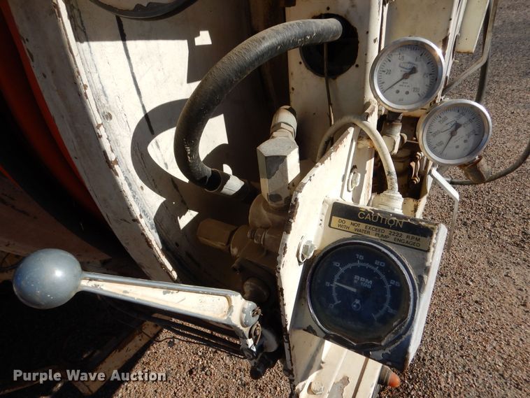 image for item MP9058 1989 Ford F800  sewer jetter truck