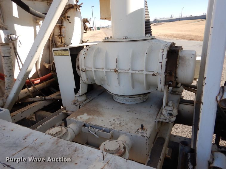 image for item MP9058 1989 Ford F800  sewer jetter truck