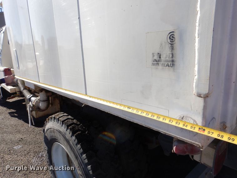 image for item MP9058 1989 Ford F800  sewer jetter truck