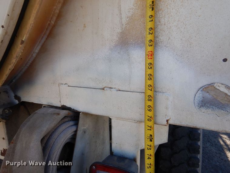 image for item MP9058 1989 Ford F800  sewer jetter truck