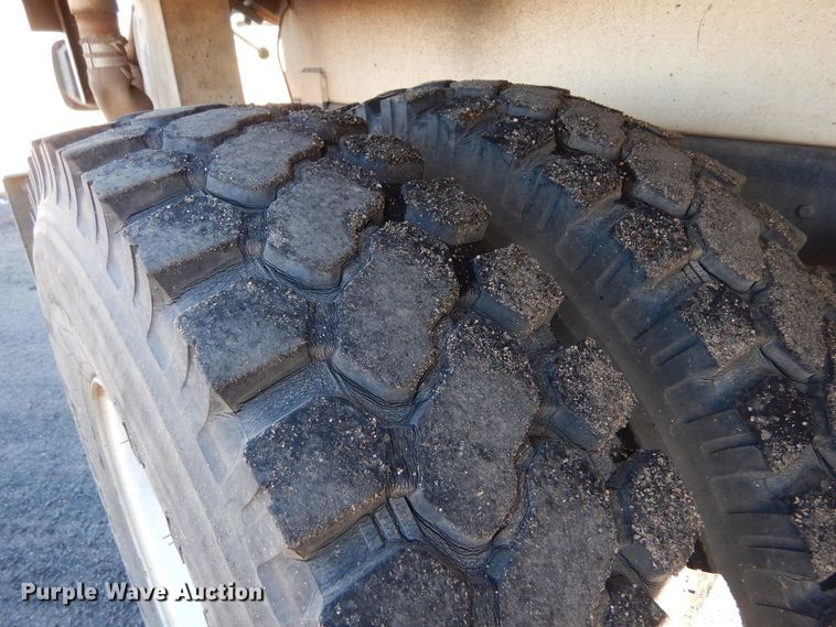 image for item MP9058 1989 Ford F800  sewer jetter truck