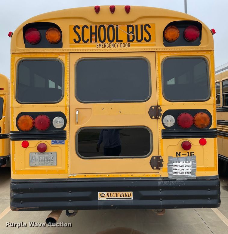image for item MR9487 2000 Chevrolet 1700  school bus