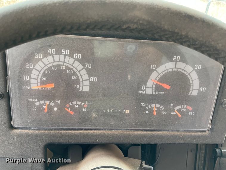 image for item MR9487 2000 Chevrolet 1700  school bus