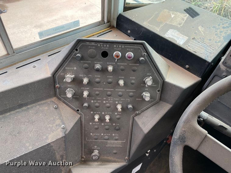 image for item MR9487 2000 Chevrolet 1700  school bus