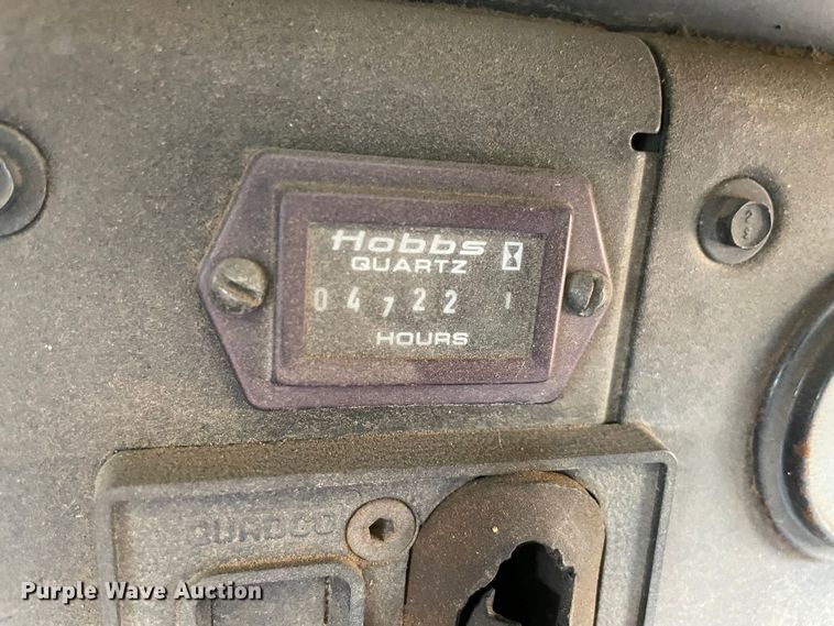 image for item MR9487 2000 Chevrolet 1700  school bus