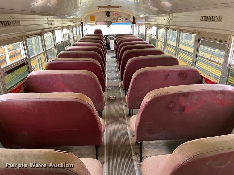 image for item MR9487 2000 Chevrolet 1700  school bus