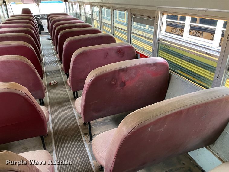 image for item MR9487 2000 Chevrolet 1700  school bus