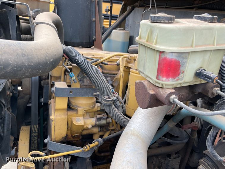 image for item MR9487 2000 Chevrolet 1700  school bus