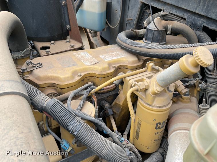 image for item MR9487 2000 Chevrolet 1700  school bus