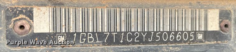 image for item MR9487 2000 Chevrolet 1700  school bus