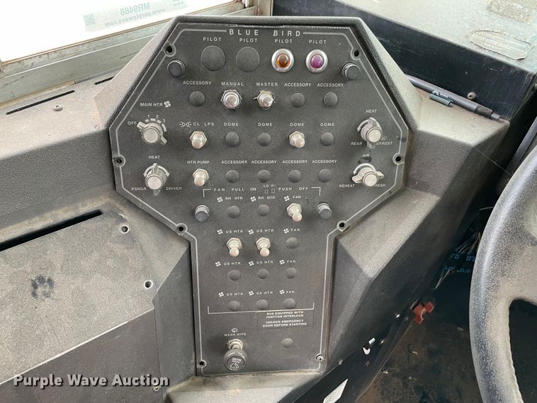 image for item MR9488 2000 Chevrolet 7200  school bus