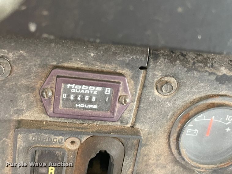 image for item MR9488 2000 Chevrolet 7200  school bus