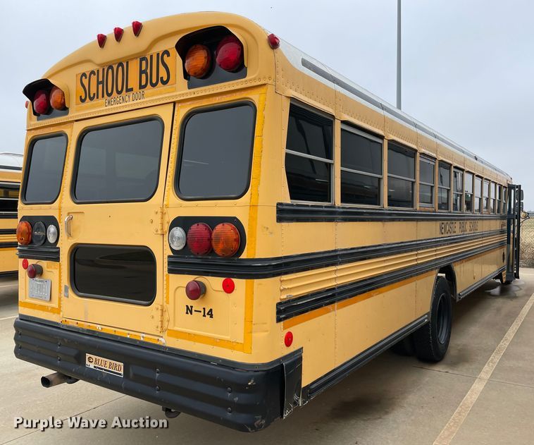 image for item MR9492 2000 Chevrolet 7200  school bus