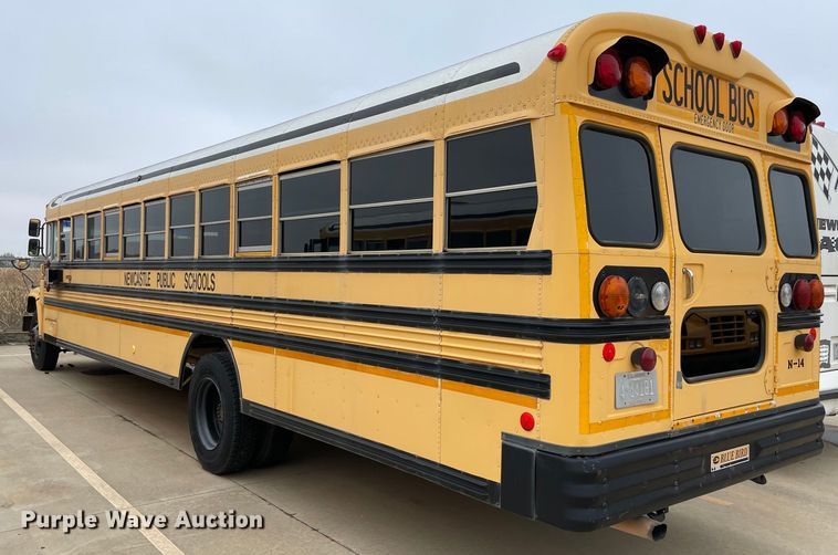 image for item MR9492 2000 Chevrolet 7200  school bus