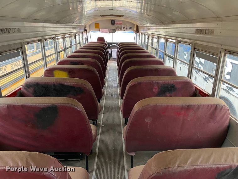 image for item MR9492 2000 Chevrolet 7200  school bus