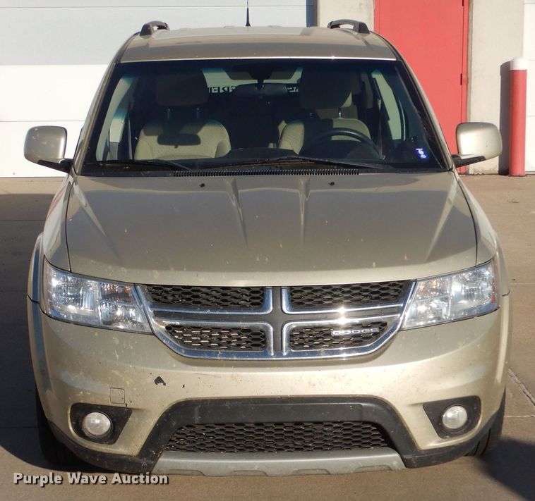 image for item MT9998 2011 Dodge Journey  SUV