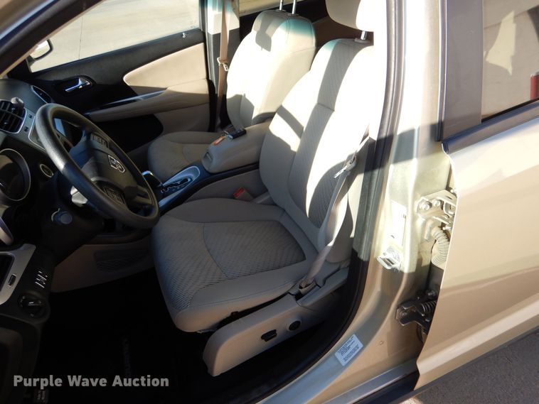 image for item MT9998 2011 Dodge Journey  SUV