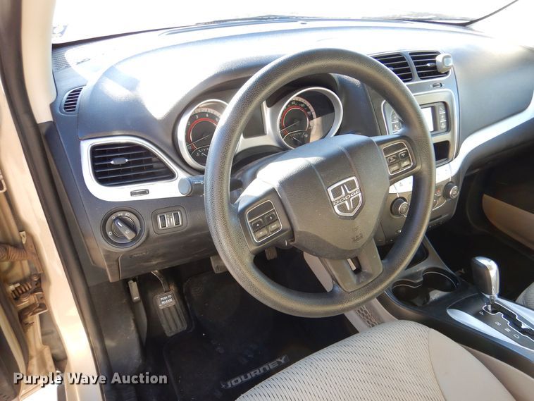 image for item MT9998 2011 Dodge Journey  SUV