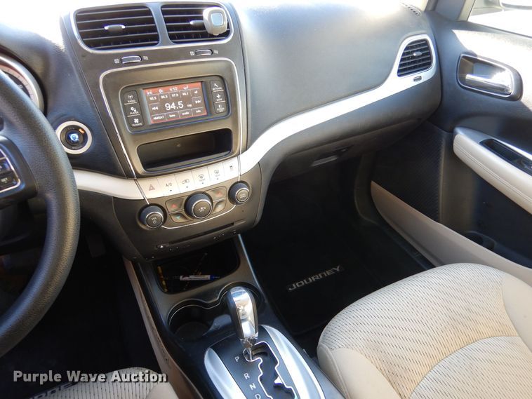 image for item MT9998 2011 Dodge Journey  SUV