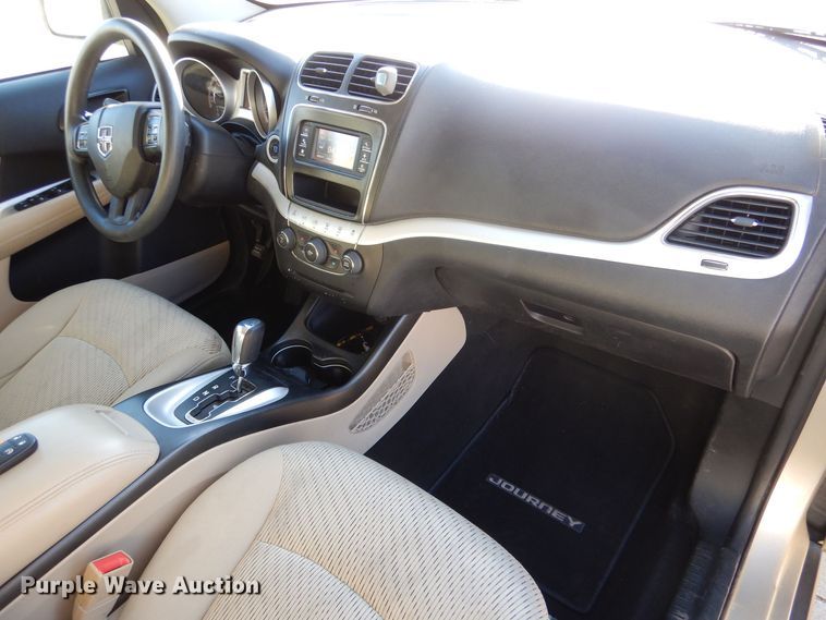 image for item MT9998 2011 Dodge Journey  SUV