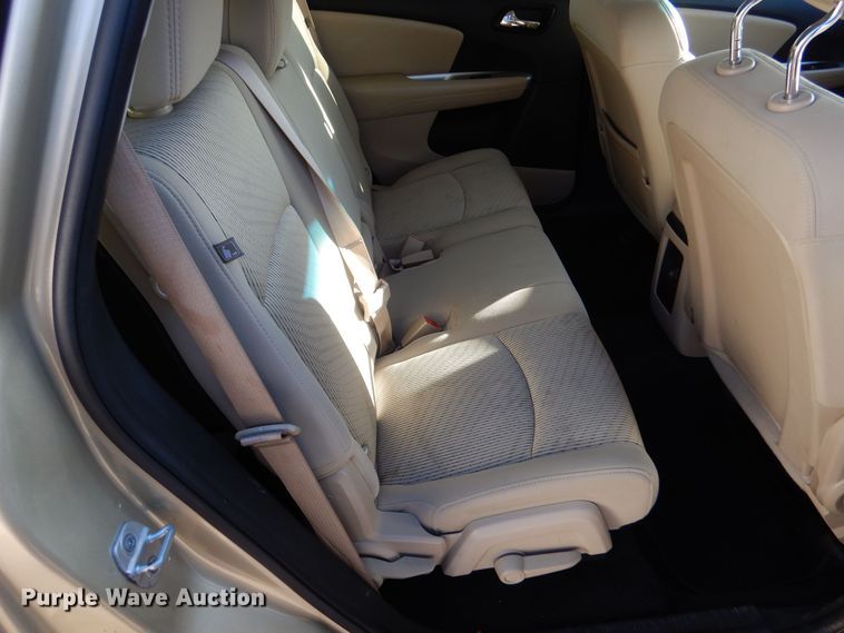 image for item MT9998 2011 Dodge Journey  SUV