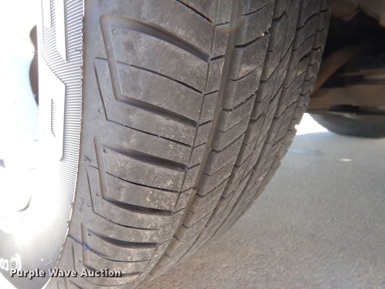 image for item MT9998 2011 Dodge Journey  SUV