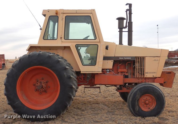 image for item DF8285 1973 Case 1370  tractor