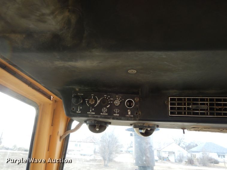 image for item DF8285 1973 Case 1370  tractor