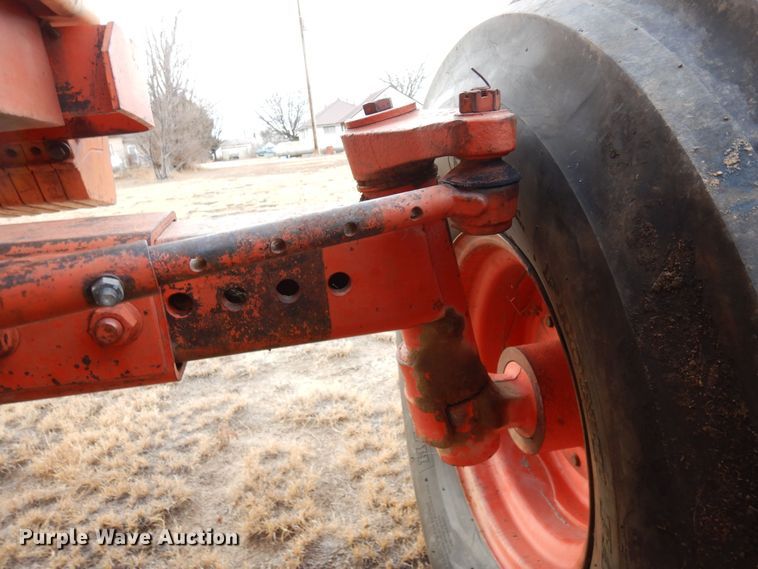 image for item DF8285 1973 Case 1370  tractor