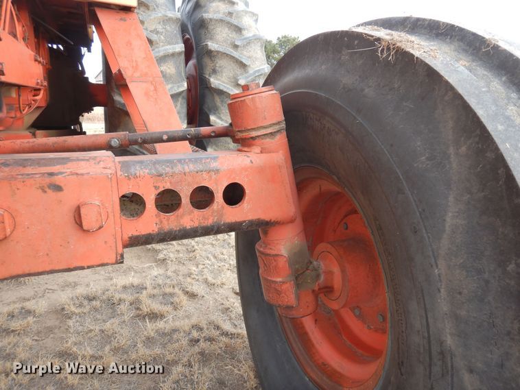 image for item DF8285 1973 Case 1370  tractor