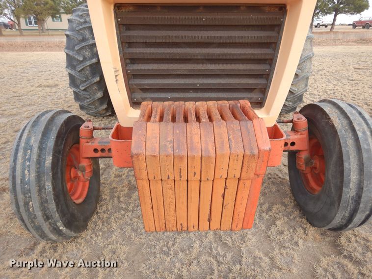 image for item DF8285 1973 Case 1370  tractor