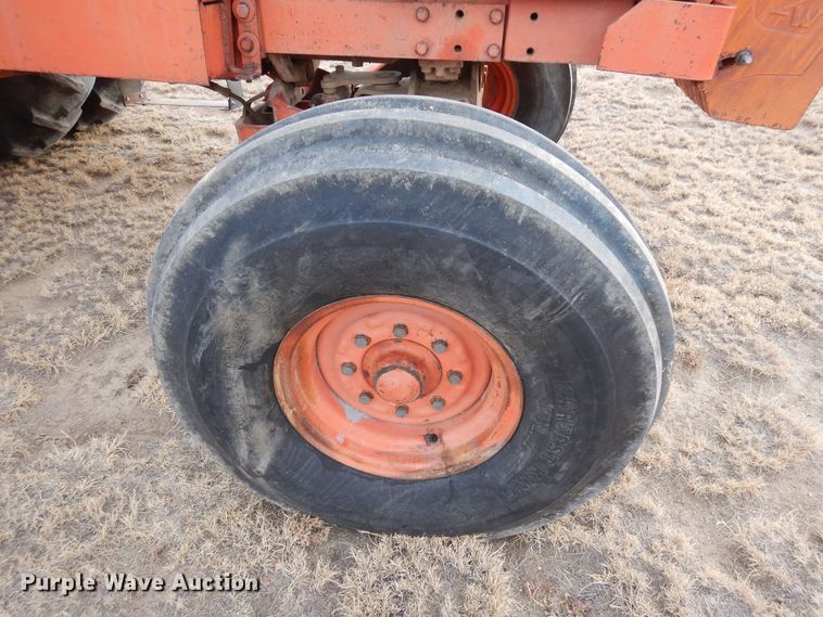 image for item DF8285 1973 Case 1370  tractor