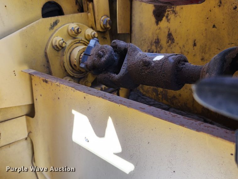 image for item DK6496 New Holland Haybine 2300  windrower