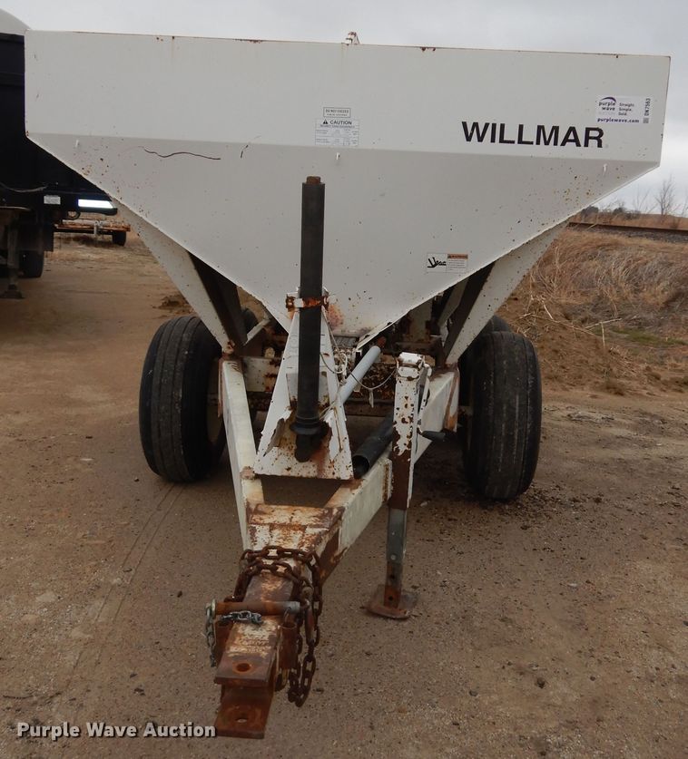 image for item DK7563 Willmar Super 500  spreader