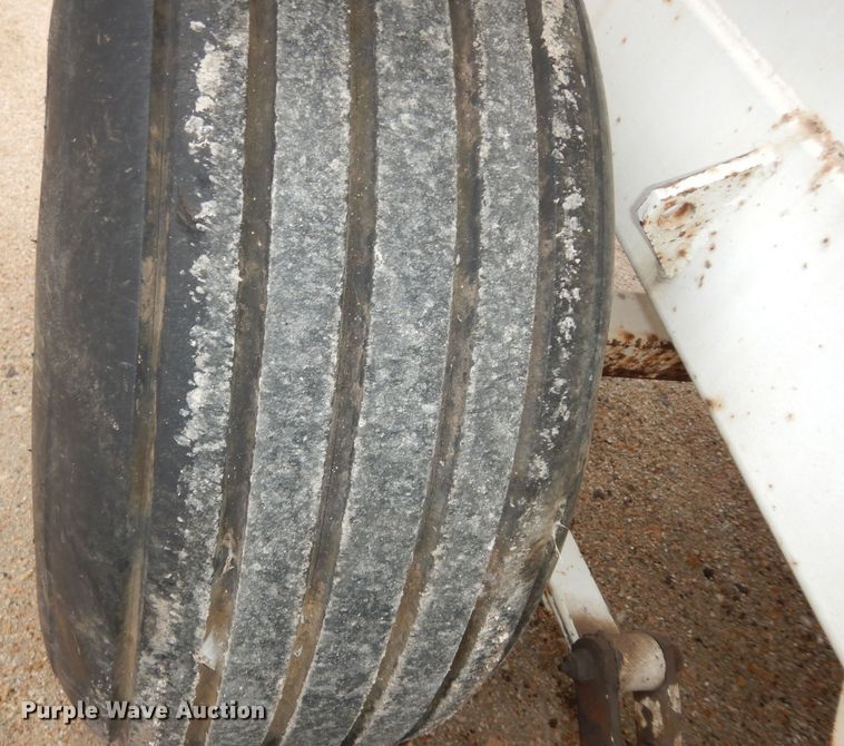 image for item DK7563 Willmar Super 500  spreader