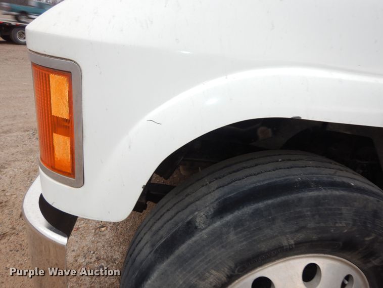 image for item DK7565 2000 Mack CH613 fertilizer delivery truck