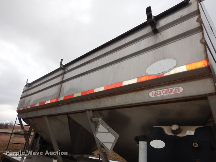 image for item DK7565 2000 Mack CH613 fertilizer delivery truck